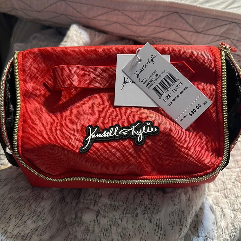 NWT Kendall and Kylie cosmetic case